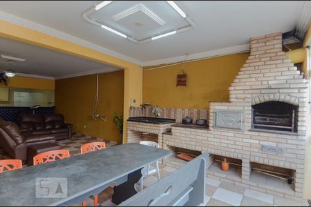 Casa à venda com 350m², 3 quartos e 4 vagasSalão de Festas - Churrasqueira