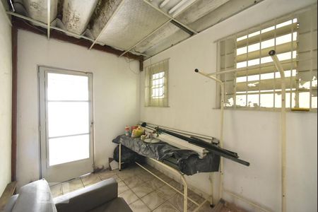 Casa à venda com 100m², 3 quartos e 1 vagaQuarto externo