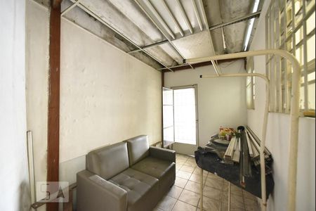 Casa à venda com 100m², 3 quartos e 1 vagaQuarto externo