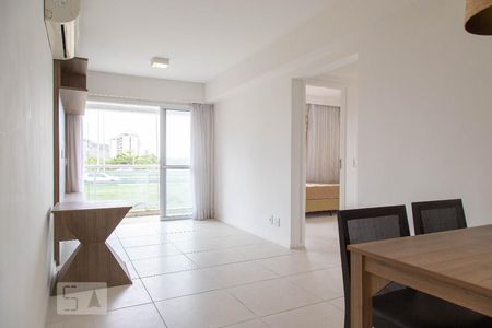 Apartamento à venda com 67m², 2 quartos e 1 vagaSala