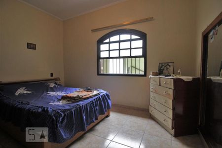 Casa à venda com 230m², 3 quartos e 2 vagasQuarto 2