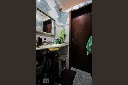 Lavabo de casa à venda com 3 quartos, 230m² em Chácara Agrindus, Taboão da Serra