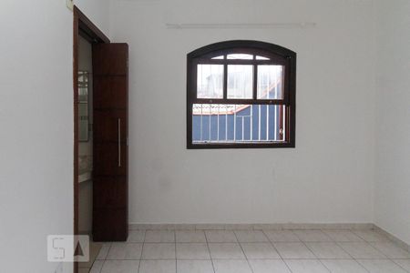 Casa à venda com 200m², 3 quartos e 2 vagas Casa à venda com 200m², 3 quartos e 2 vagasSuite