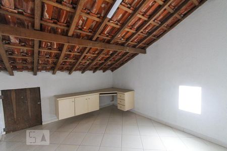 Casa à venda com 200m², 3 quartos e 2 vagas Casa à venda com 200m², 3 quartos e 2 vagasescritório Terraço