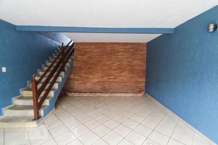 Casa à venda com 200m², 3 quartos e 2 vagas Casa à venda com 200m², 3 quartos e 2 vagasGaragem