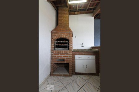Casa à venda com 200m², 3 quartos e 2 vagas Casa à venda com 200m², 3 quartos e 2 vagasChurrasqueira
