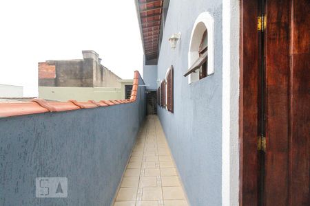 Casa à venda com 200m², 3 quartos e 2 vagas Casa à venda com 200m², 3 quartos e 2 vagascorredor externo