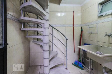 Casa à venda com 200m², 3 quartos e 2 vagas Casa à venda com 200m², 3 quartos e 2 vagascorredor externo