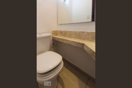 Lavabo de casa à venda com 3 quartos, 200m² em Jardim Santa Terezinha (zona Leste), São Paulo