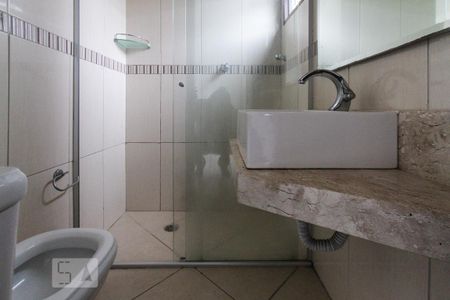 Casa à venda com 200m², 3 quartos e 2 vagas Casa à venda com 200m², 3 quartos e 2 vagasBanheiro da Suite