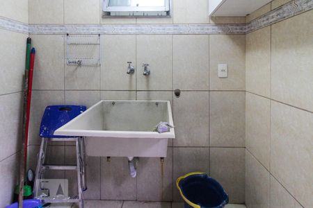 Casa à venda com 200m², 3 quartos e 2 vagas Casa à venda com 200m², 3 quartos e 2 vagascorredor externo