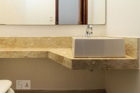 Lavabo de casa à venda com 3 quartos, 200m² em Jardim Santa Terezinha (zona Leste), São Paulo