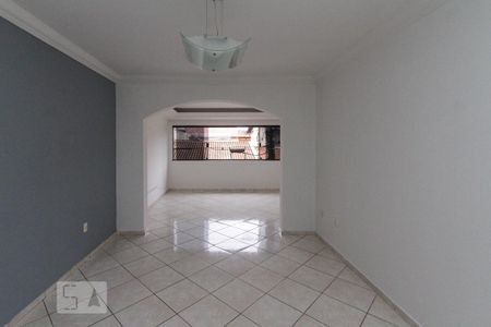 Sala de casa à venda com 3 quartos, 200m² em Jardim Santa Terezinha (zona Leste), São Paulo
