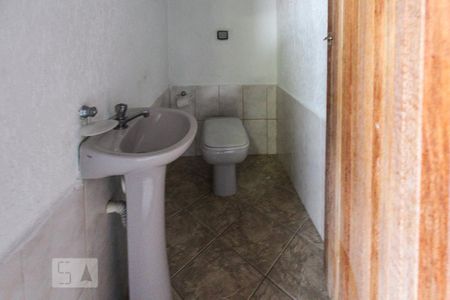 Casa à venda com 200m², 3 quartos e 2 vagas Casa à venda com 200m², 3 quartos e 2 vagasescritório