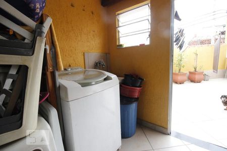 Casa à venda com 102m², 2 quartos e 4 vagasÁrea de Serviço e despensa