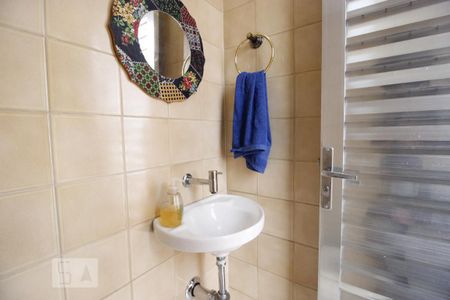 Casa à venda com 102m², 2 quartos e 4 vagasLavabo