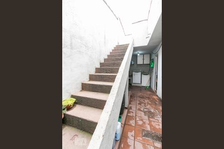 Casa à venda com 100m², 3 quartos e 1 vagaÁrea de Serviço / Escadas