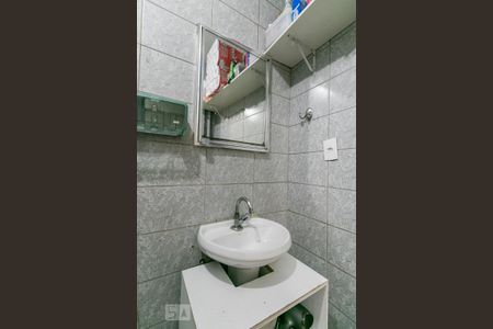 Casa à venda com 100m², 3 quartos e 1 vagaBanheiro 2