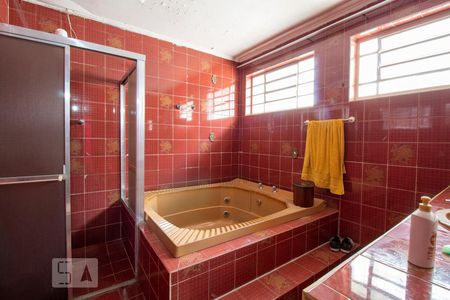 Casa para alugar com 271m², 3 quartos e 6 vagasBanheiro da Suíte