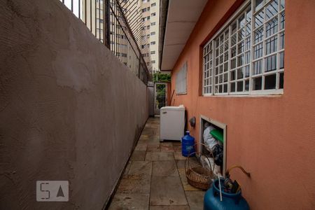 Casa para alugar com 271m², 3 quartos e 6 vagasQuintal