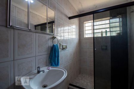 Casa para alugar com 271m², 3 quartos e 6 vagasBanheiro Social