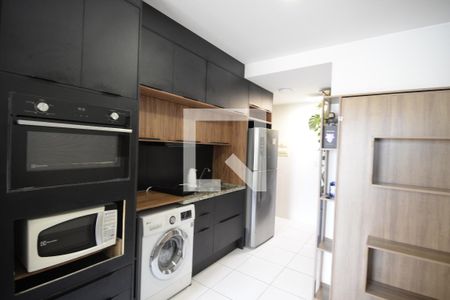 Cozinha de apartamento à venda com 1 quarto, 28m² em Liberdade, São Paulo