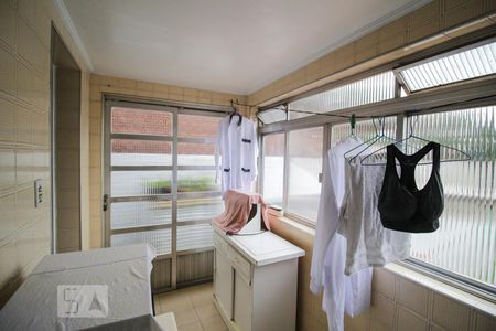 Casa à venda com 121m², 2 quartos e 2 vagas Casa à venda com 121m², 2 quartos e 2 vagasÁrea de serviço