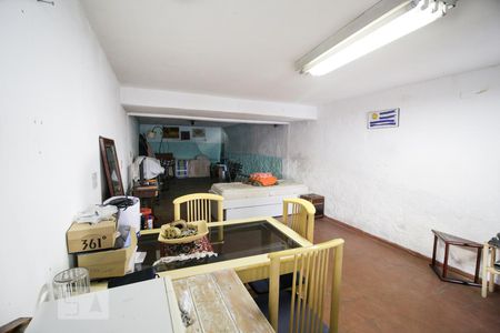 Casa à venda com 121m², 2 quartos e 2 vagas Casa à venda com 121m², 2 quartos e 2 vagasSalão