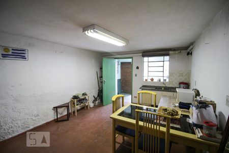 Casa à venda com 121m², 2 quartos e 2 vagas Casa à venda com 121m², 2 quartos e 2 vagasSalão