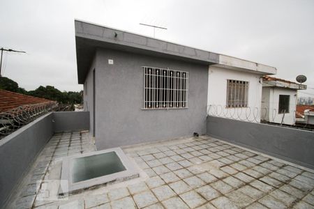 Casa à venda com 121m², 2 quartos e 2 vagas Casa à venda com 121m², 2 quartos e 2 vagasVaranda do quarto 1