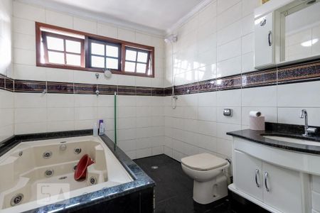 Casa à venda com 625m², 21 quartos e 2 vagasBanheiro da Suíte 1