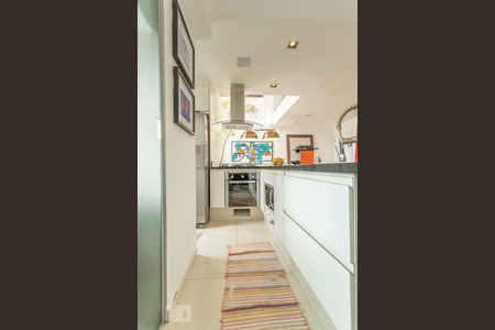 Apartamento à venda com 120m², 2 quartos e 2 vagasCozinha