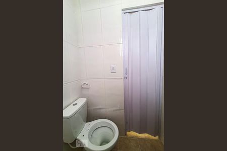 Casa de condomínio para alugar com 27m², 1 quarto e sem vagaBanheiro