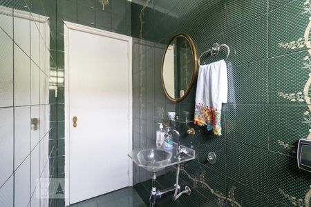 Casa à venda com 180m², 5 quartos e 2 vagasBanheiro