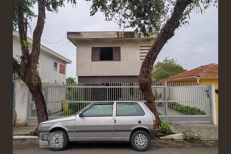 Casa à venda com 180m², 5 quartos e 2 vagasFachada