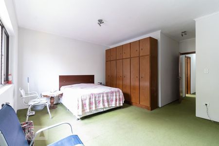 Casa à venda com 180m², 5 quartos e 2 vagasSuíte