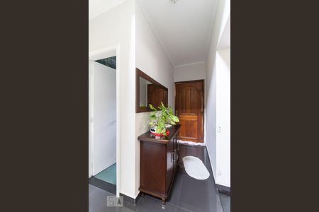 Corredor de casa à venda com 5 quartos, 180m² em Vila Santo Estéfano, São Paulo