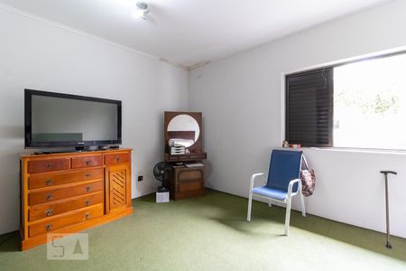 Casa à venda com 180m², 5 quartos e 2 vagasSuíte