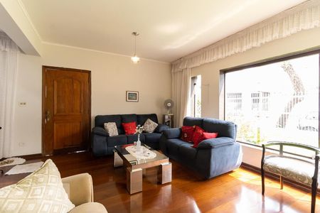 Sala de casa à venda com 5 quartos, 180m² em Vila Santo Estéfano, São Paulo