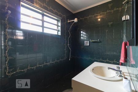 Casa à venda com 180m², 5 quartos e 2 vagasBanheiro Social