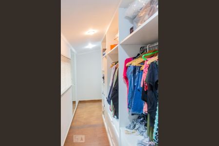 Casa à venda com 180m², 4 quartos e 3 vagasCloset