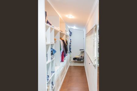 Casa à venda com 180m², 4 quartos e 3 vagasCloset