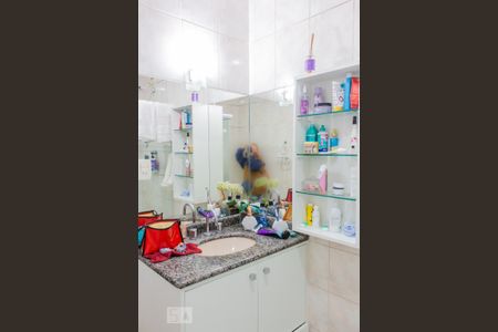 Casa à venda com 180m², 4 quartos e 3 vagasBanheiro da Suíte 1