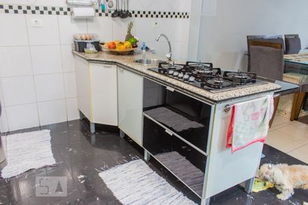 Casa à venda com 180m², 4 quartos e 3 vagasArmário