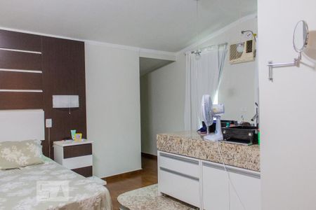 Casa à venda com 180m², 4 quartos e 3 vagasSuíte 2