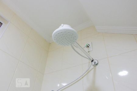 Casa à venda com 180m², 4 quartos e 3 vagasChuveiro