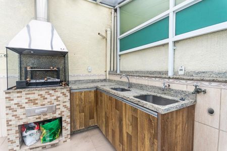 Apartamento à venda com 130m², 2 quartos e 1 vaga Apartamento à venda com 130m², 2 quartos e 1 vagaChurrasqueira
