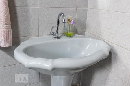 Casa à venda com 300m², 4 quartos e 3 vagas Casa à venda com 300m², 4 quartos e 3 vagasBanheiro 2