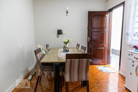 Casa à venda com 300m², 4 quartos e 3 vagas Casa à venda com 300m², 4 quartos e 3 vagasCozinha