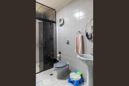 Casa à venda com 300m², 4 quartos e 3 vagas Casa à venda com 300m², 4 quartos e 3 vagasBanheiro 2